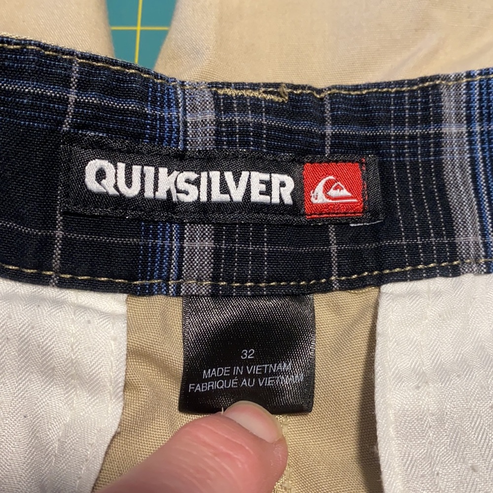 Quicksilver men’s shorts. Size 32. - Picture 3 of 5